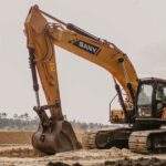 excavator rental Dubai service