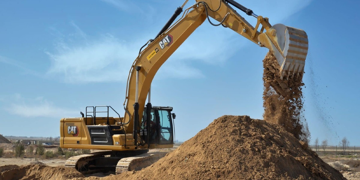 Excavator rental services Dubai