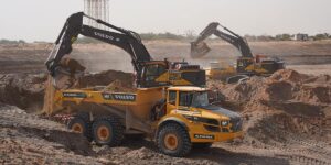 Read more about the article Why Heavy Equipment Rental Dubai Supports Modern Infrastructure Growth