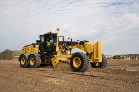 MOTOR-GRADER